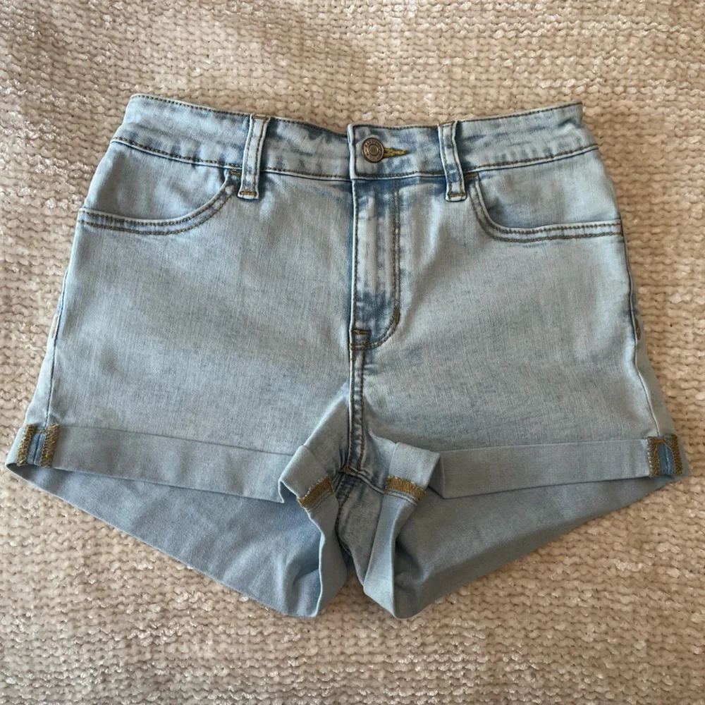 PacSun High Rise Shorts - Picture 1 of 3